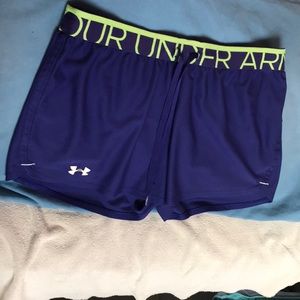 Under Armour women’s Medium athletic shorts